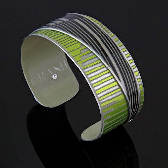 Black V-Series Performance Pattern Cuff