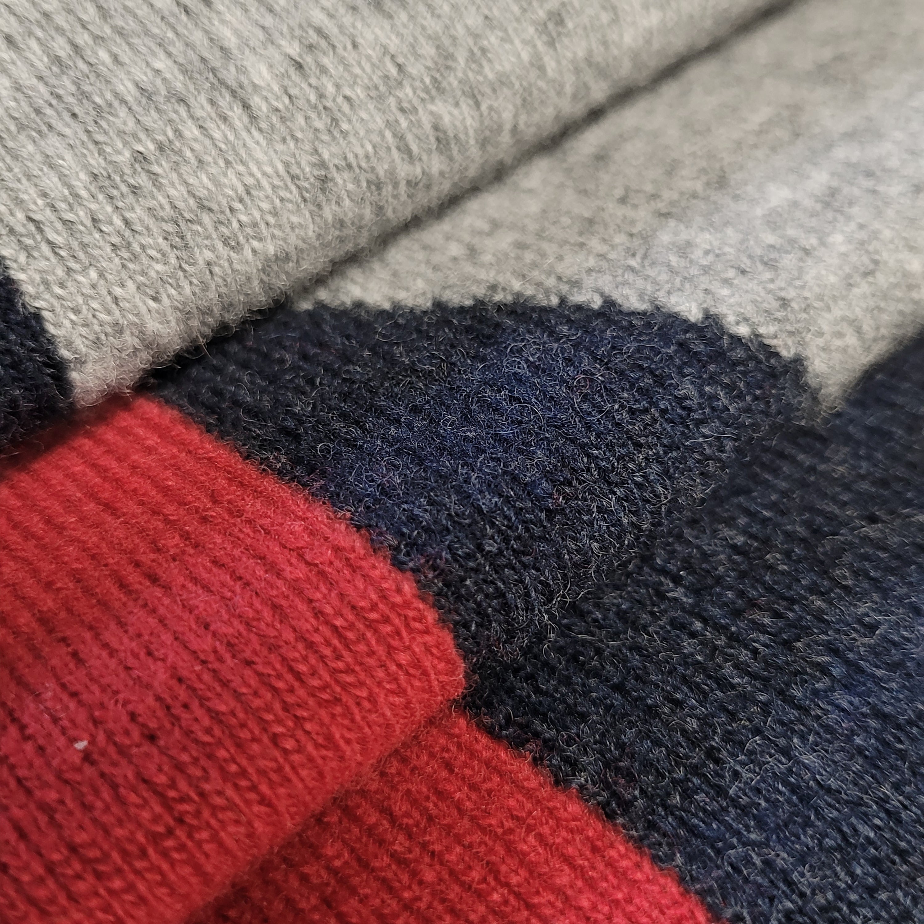 Sienna V-Series Bold Rhombus Scarf