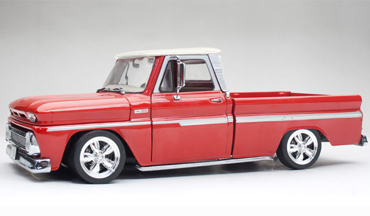 Chevrolet C-10 Styleside Pickup Lowrider 1:18 Scale Diecast